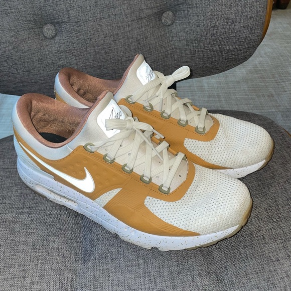 Customized Nike AirMax Zero - Picture 3 of 7